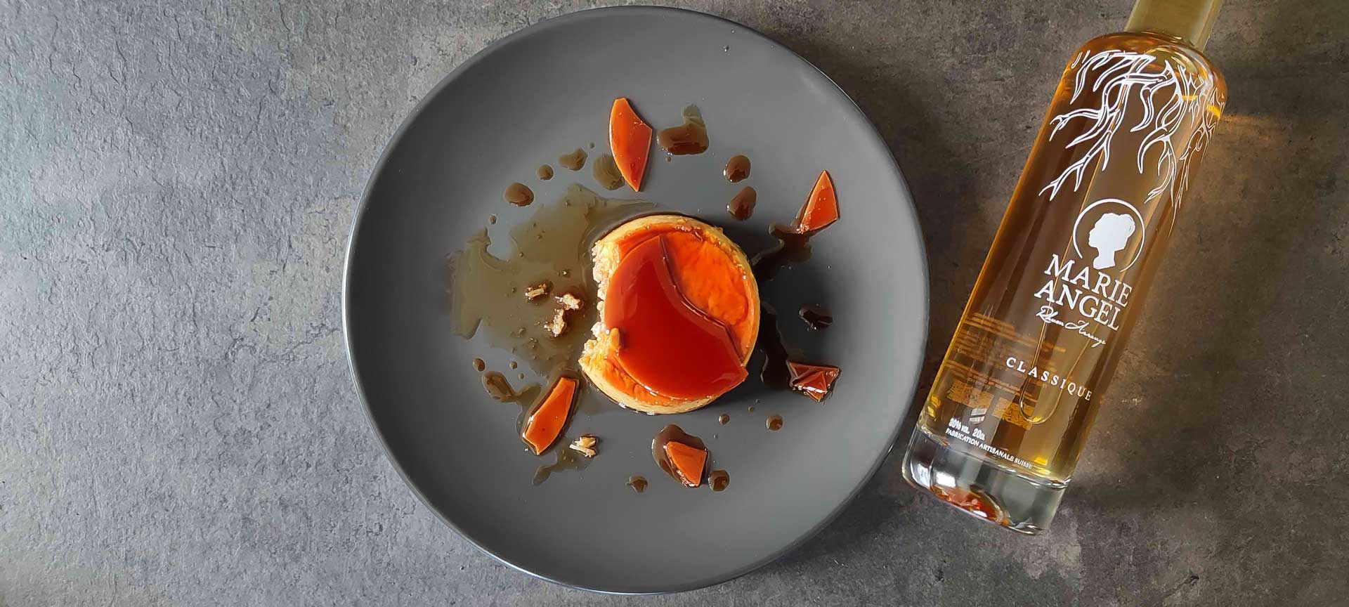 Essayez cette recette facile et rapide de flan au coco, sublimé par le meilleur rhum arrangé suisse, une fusion artisanale entre la cannelle et vanille. Un dessert original qui émerveillera vos papilles